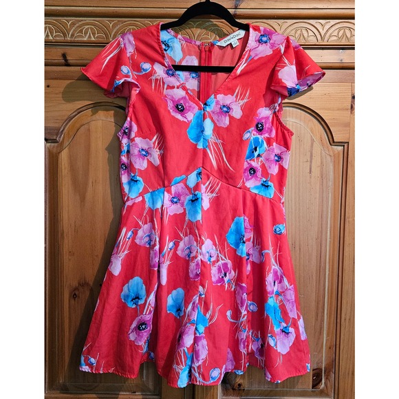 DAVI & DANI Pants - Davi & Dani Red Floral Flutter‎ Sleeve V-Neck Romper Size Large